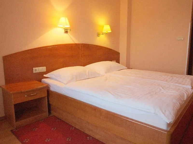 Szálloda Villa Tamaris Palit
